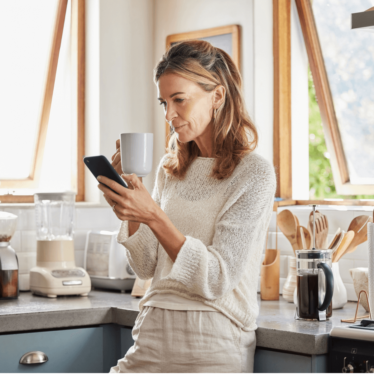 JDE Peet's woman drinking coffee