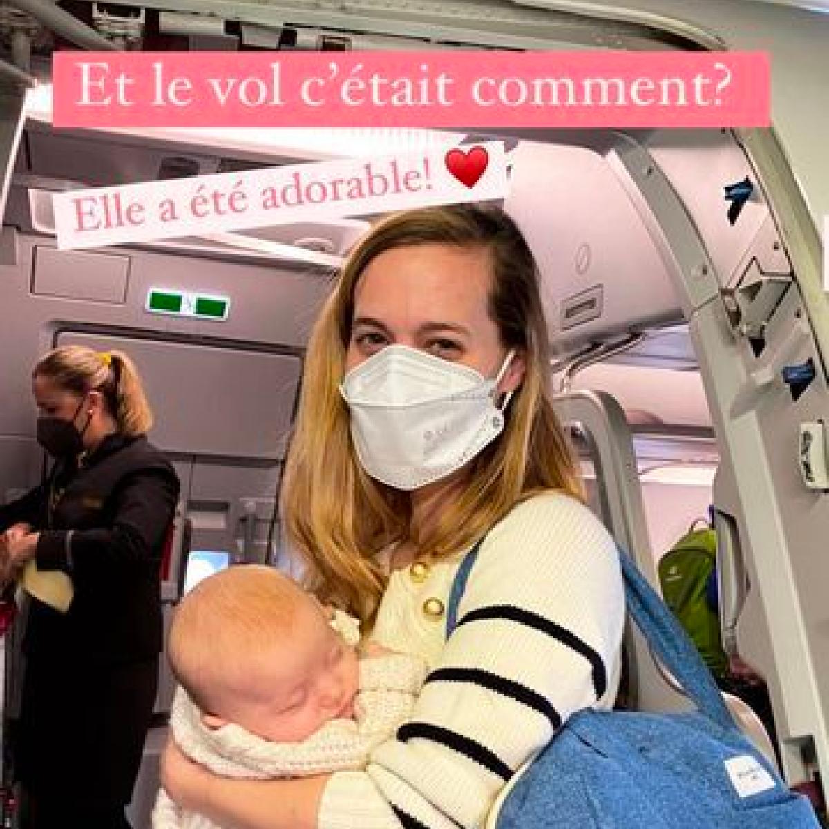 Picture of influencer mom with baby at Brussels Airport